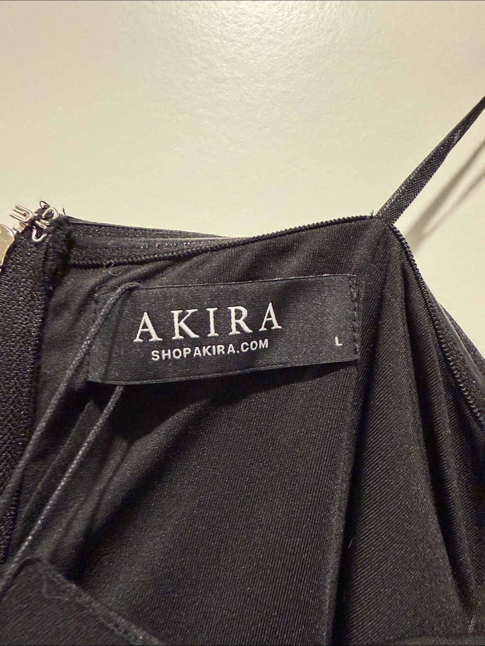 AKIRA Geometric Structural Off-Shoulder Triangle top shirt - Picture 2 of 5
